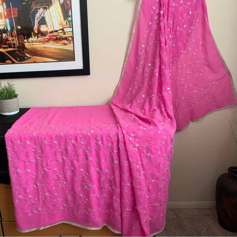 Georgette Silver zari, stone Embroidered Floral Hot Pink Sharee with Blouse New
